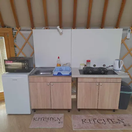 Szent Marton Jurtaszallas Zalakaros Koezeleben Lüks kamp alanı *