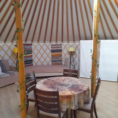 Luxury tent Szent Marton Jurtaszallas Zalakaros Koezeleben