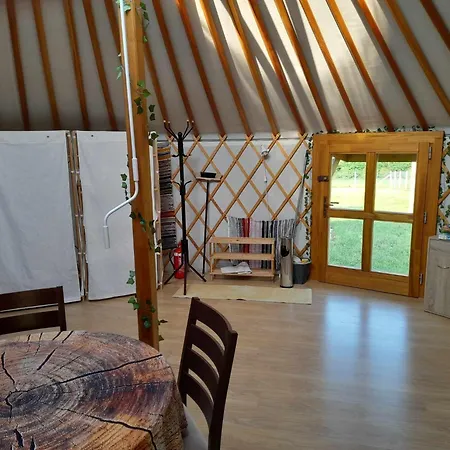 Szent Marton Jurtaszallas Zalakaros Koezeleben Lüks kamp alanı *