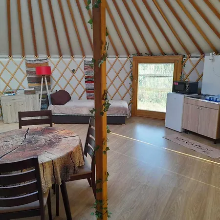 Luxury tent Szent Marton Jurtaszallas Zalakaros Koezeleben Nagyrecse